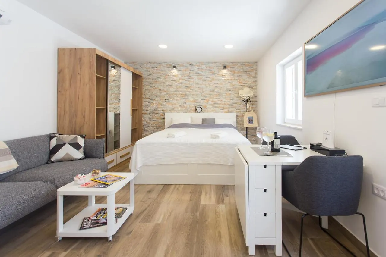 Studio Nomadic Kastela